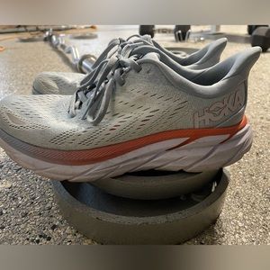 Womens Hokas!